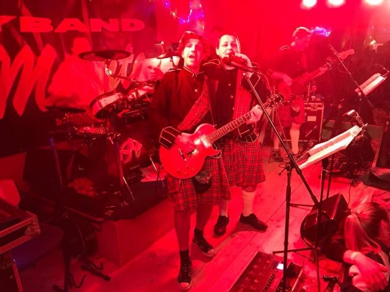 27459872_2451734061718867_5312896399687977668_n_2451734061718867